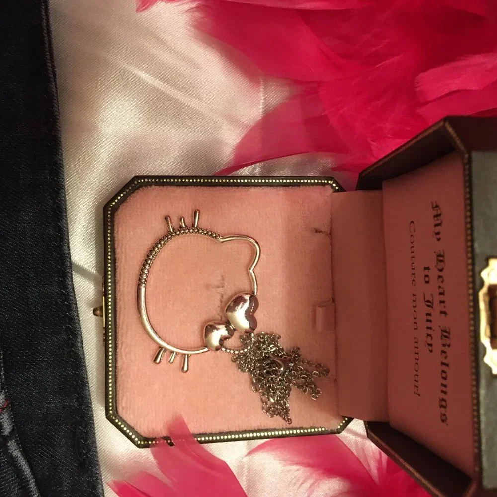 ADORABLE vintage custom hello kitty skirt and matching necklace! - Picture 8 of 14